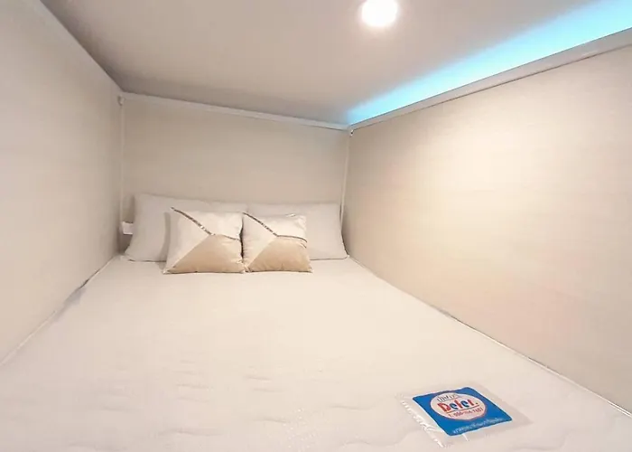 Single Bunk Bed B In Shared Female Near Mrt Bang Pho شقة *